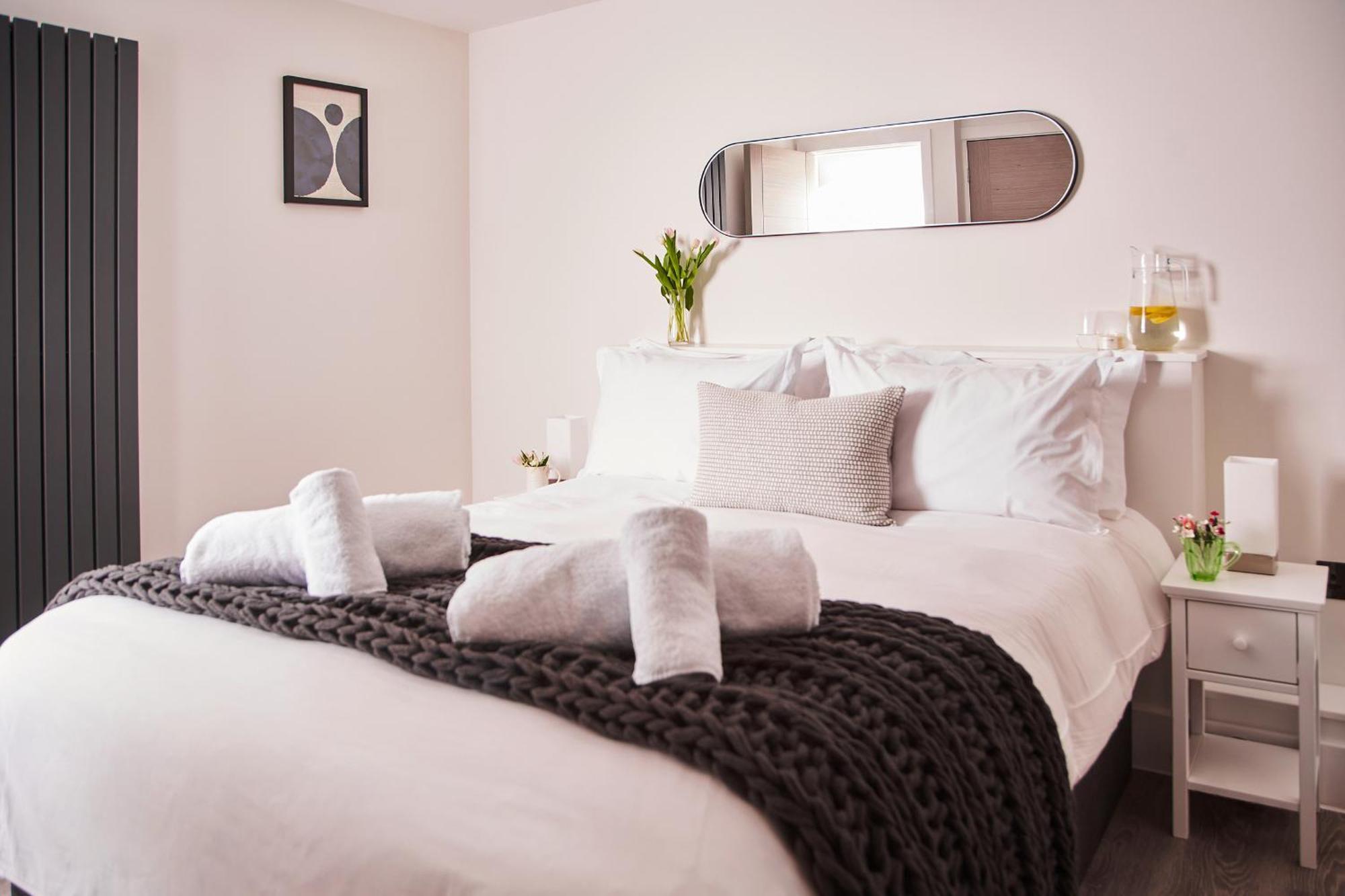 The Moorings - Stylish Duplex Apartment On Torquay Harbourside Экстерьер фото